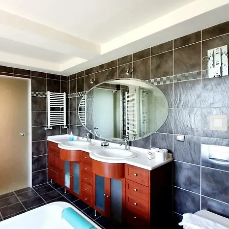 Eos Luxury Villa, Nilie Hospitality Mgmt Villa Epanomi