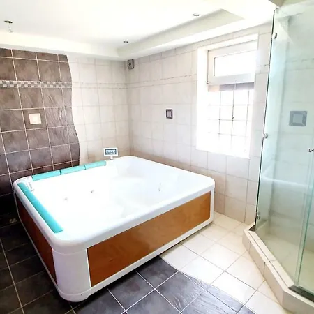 Eos Luxury Villa, Nilie Hospitality Mgmt Villa *